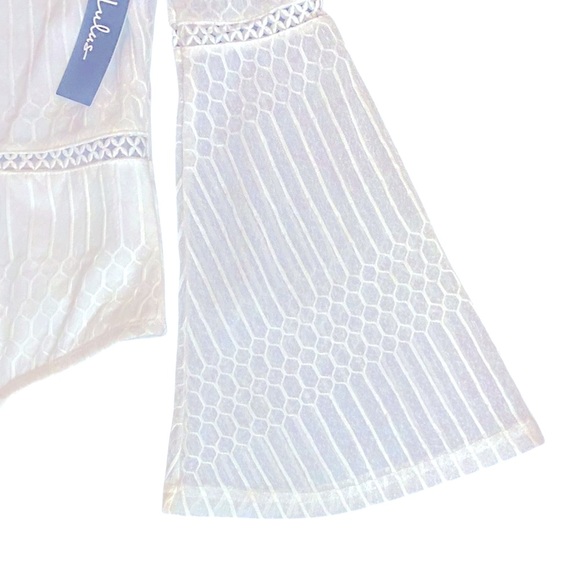 NWT Gorgeous white lace deep V Lulu’s bodysuit - Picture 3 of 5